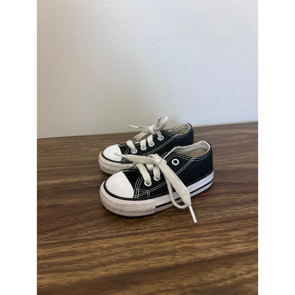 Converse Chuck Taylor All Star Low‎ Top Black White Infant Size 4 7J235